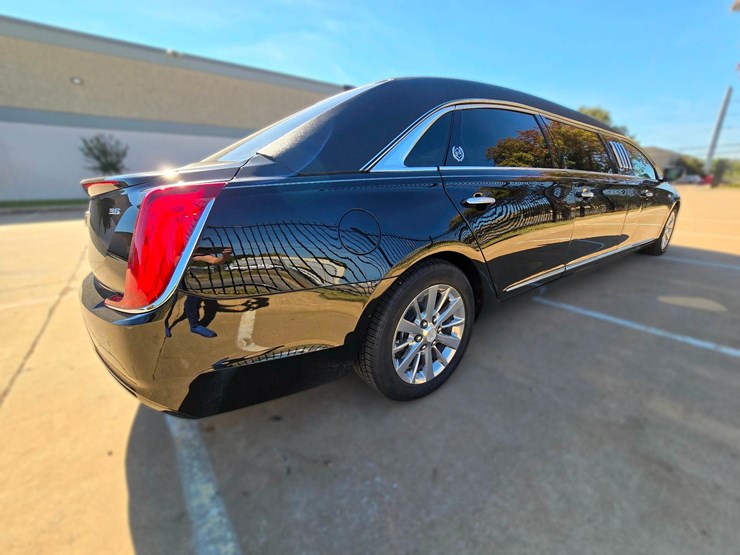 2019-cadillac-sayers-and-scovill-70in-limo-w-only-7729-miles-image-6