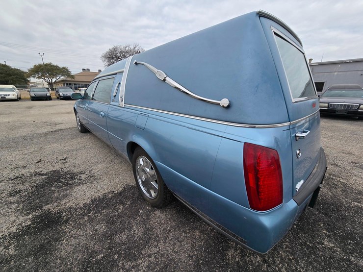 2004-cadillac-eagle-ultimate-hearse,-eagle-coachbuilders,-hearse-collector-special-image-6