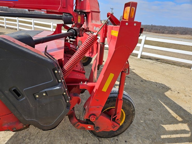 2019-new-holland-313-image-27