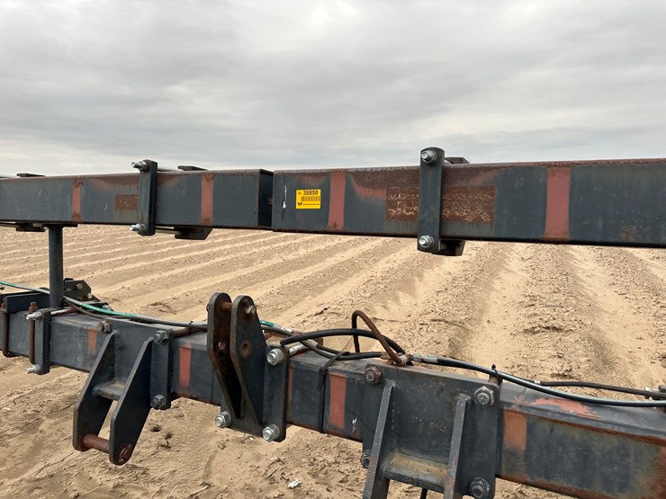 #38850-•-38'-yetter-toolbar-image-24