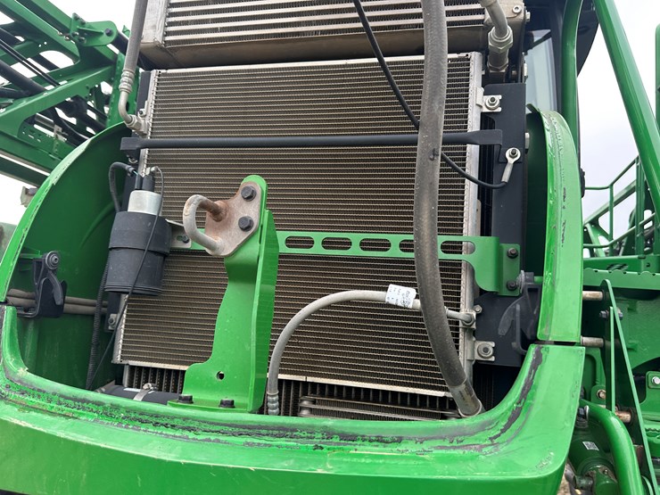 2021-john-deere-r4044-image-86