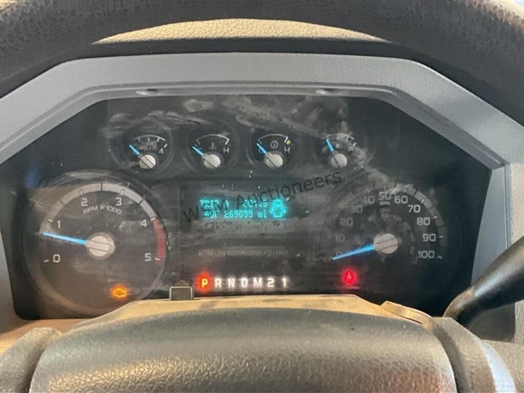 2011-ford-f350-image-17