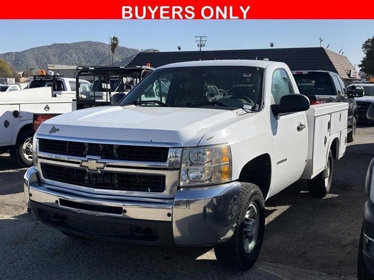 2010-chevrolet-2500-image-1