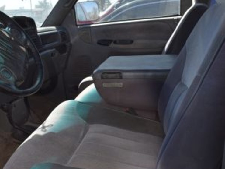 1996-dodge-2500-image-9