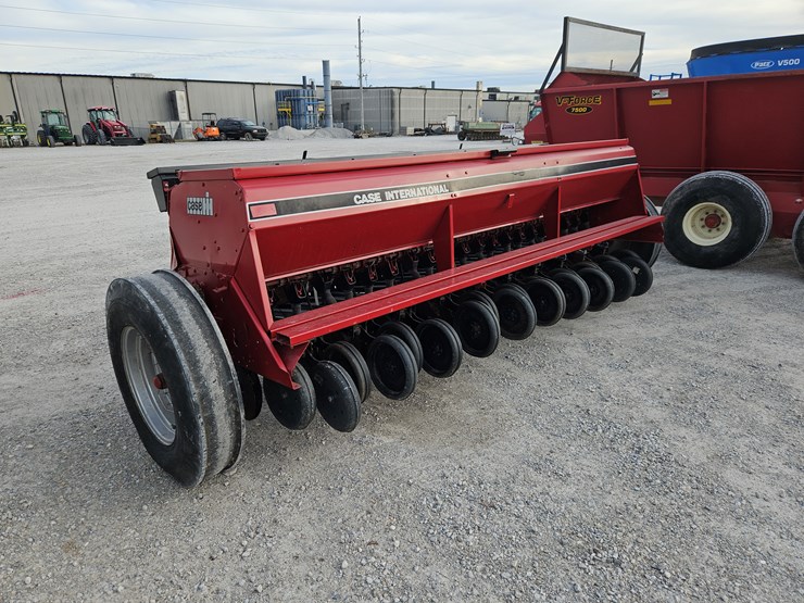 case-ih-5100-image-10