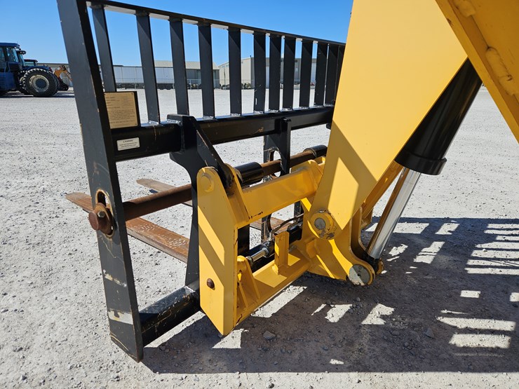 2019-gehl-dl11-image-4