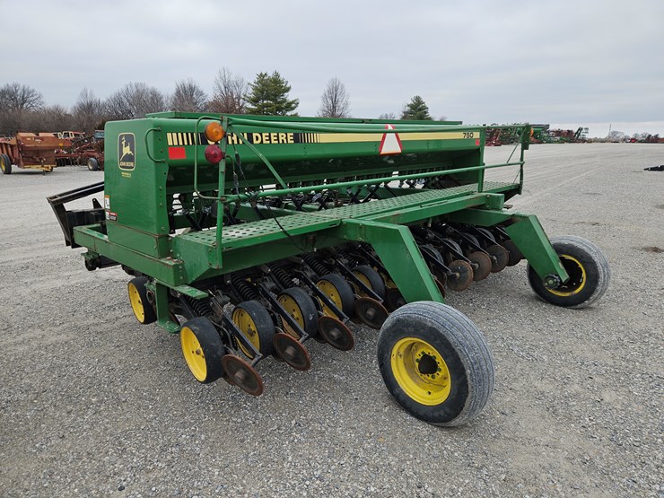 john-deere-750-image-10
