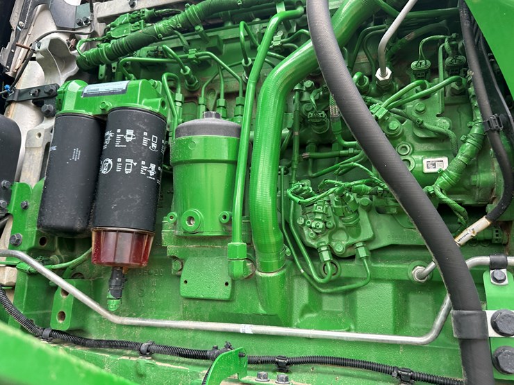 2021-john-deere-r4044-image-95