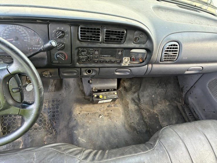 2001-dodge-ram-2500-image-13