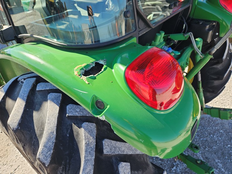 2011-john-deere-5085m-image-14