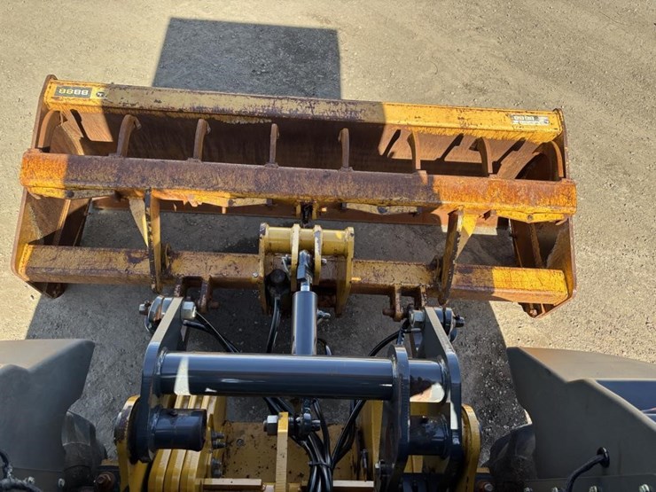 2017-deere-210lep-image-39