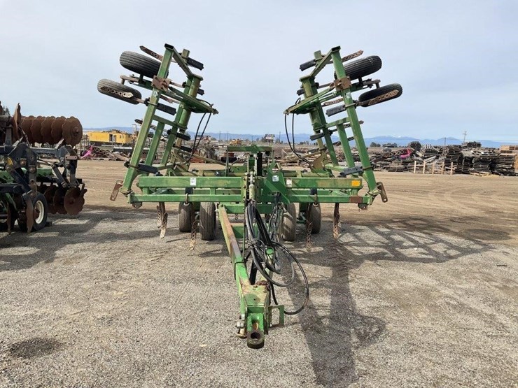 john-deere-24-image-2