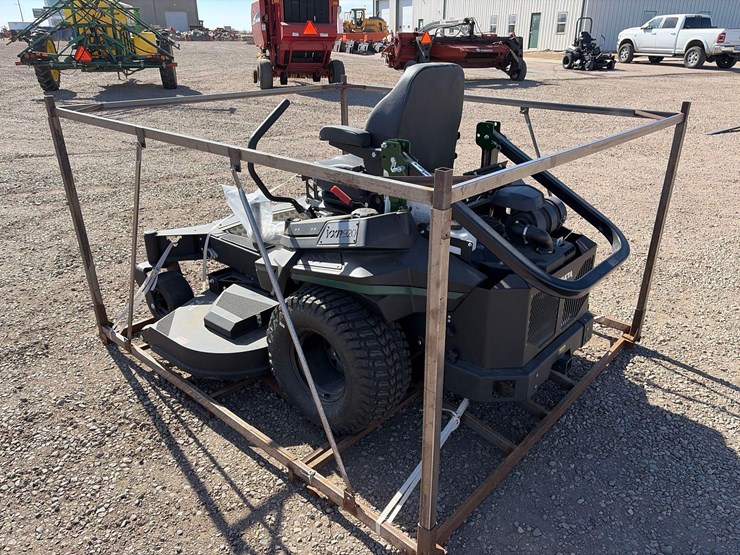 2025-yakta-yxr-920-commercial-zero-turn-mower-image-6