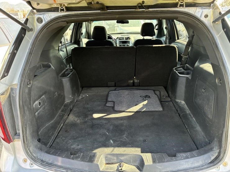 2013-ford-explorer-image-11