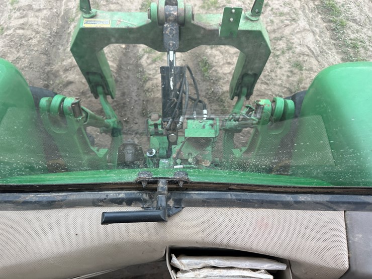 2012-john-deere-8335r-image-70