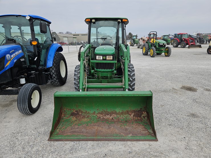 2013-john-deere-5075e-image-2