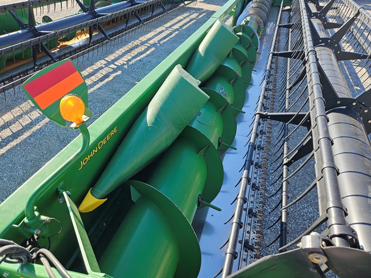 2010-john-deere-635f-image-10