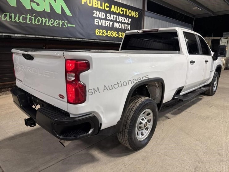 2020-chevrolet-silverado-3500hd-image-9