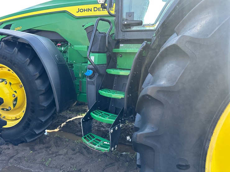 2022-john-deere-8r-280-image-33