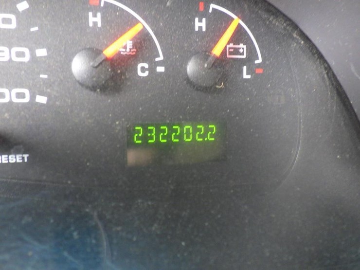 2006-ford-cargo-image-13