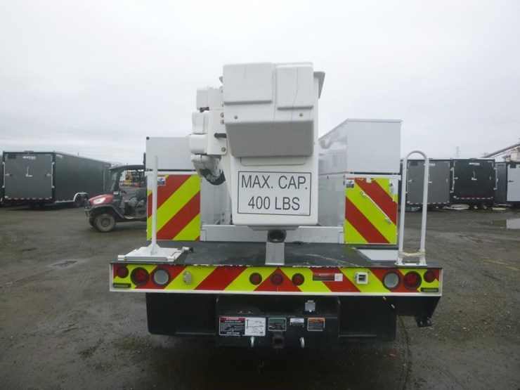 2022-ford-f550-image-6