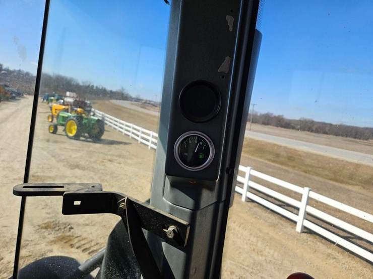 new-holland-9682-image-37