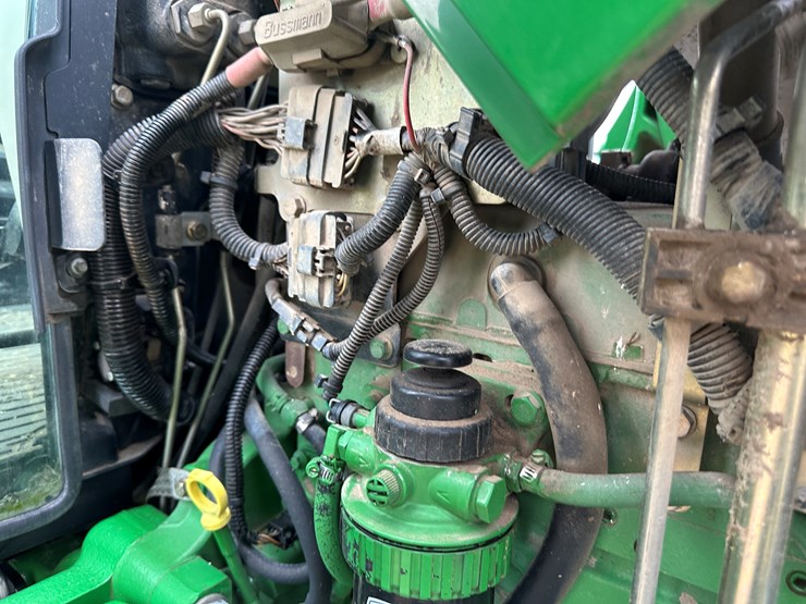 2014-john-deere-5075m-image-55