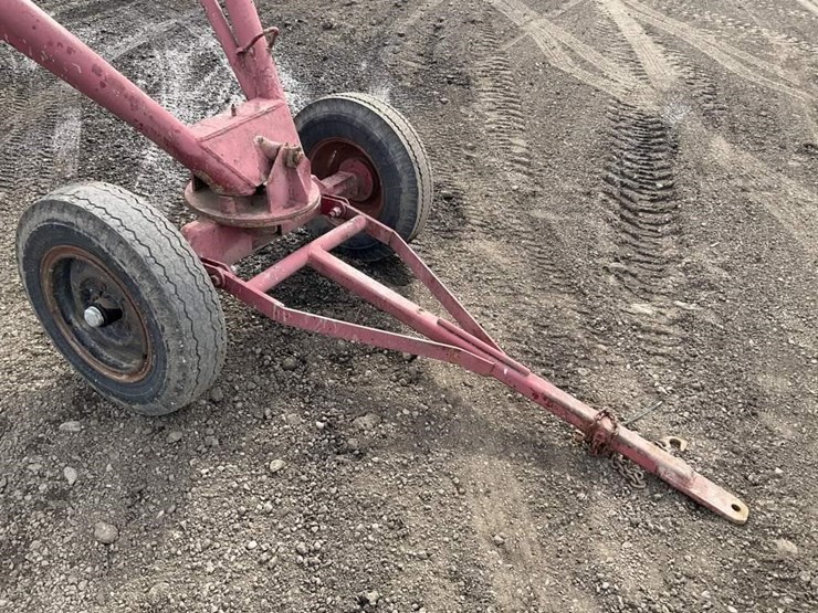 custom-28'-implement-carrier-image-12