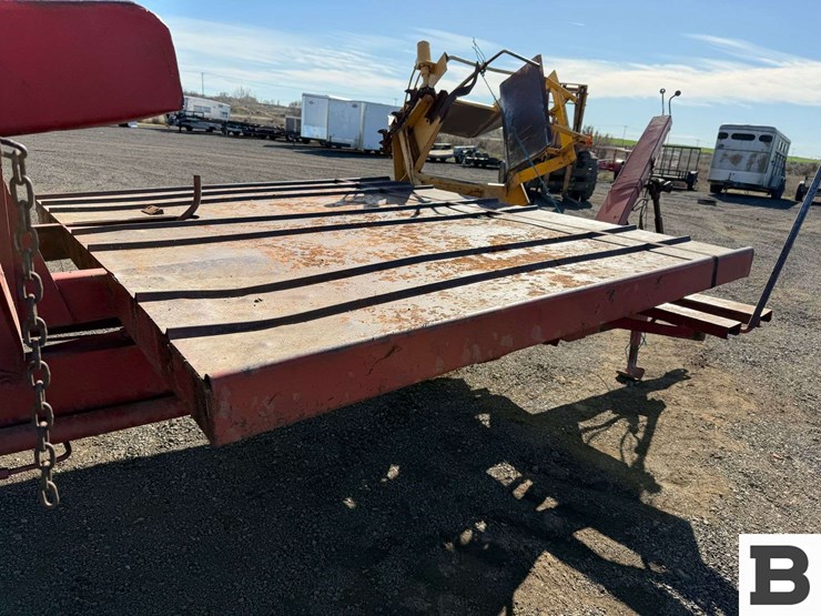 new-holland-1030-image-28