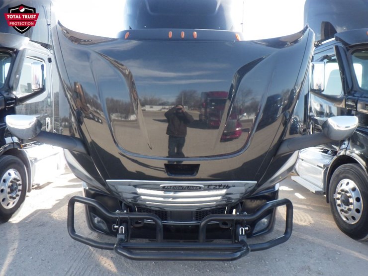 2022-freightliner-cascadia-116-image-20