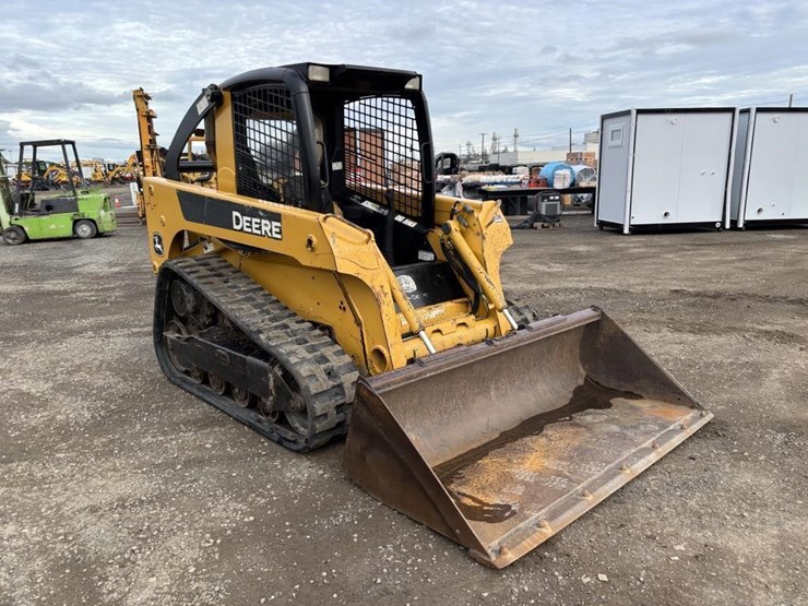 2006-john-deere-322-image-2