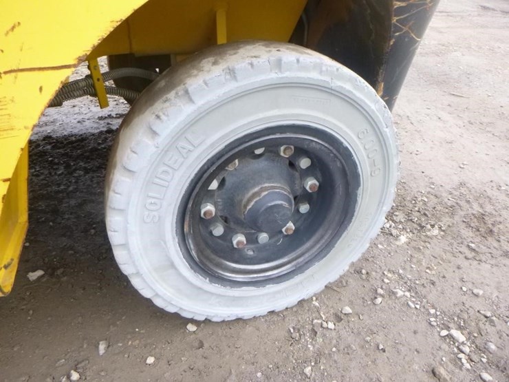 2015-komatsu-fg25ht-16-image-25