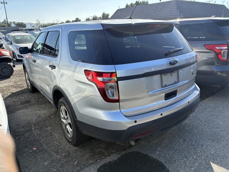 2013-ford-explorer-image-4