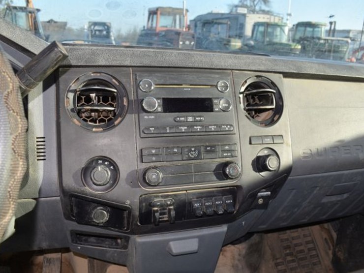 2015-ford-f350-image-13