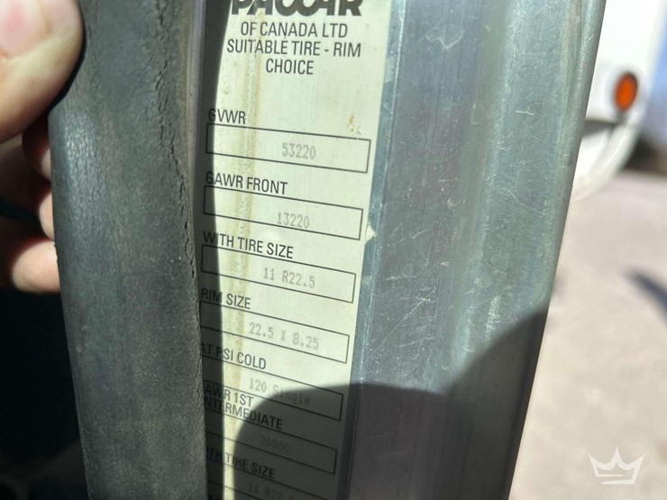 2001-peterbilt-330-image-38