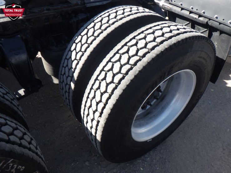 2022-freightliner-cascadia-116-image-5