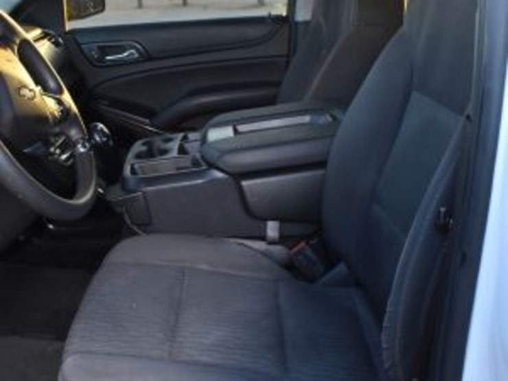 2018-chevrolet-tahoe-image-10