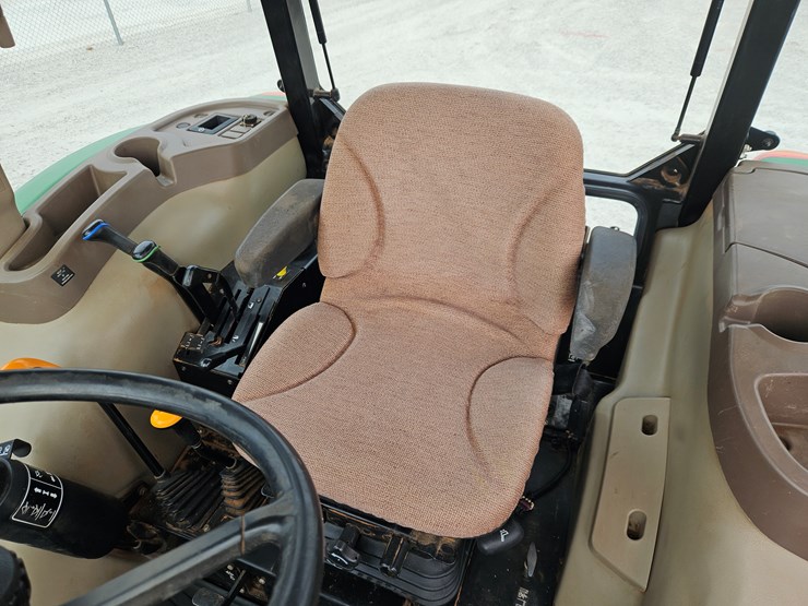 2013-john-deere-5075e-image-12