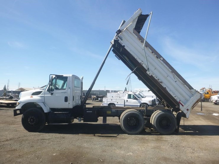 2008-international-7400-image-8