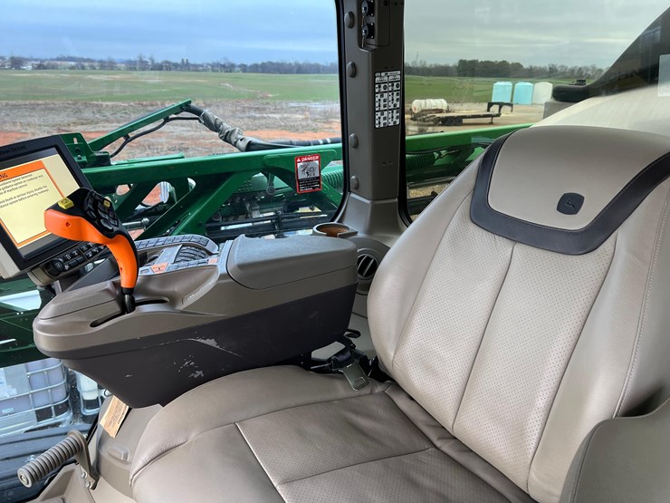 john-deere-412r-image-93