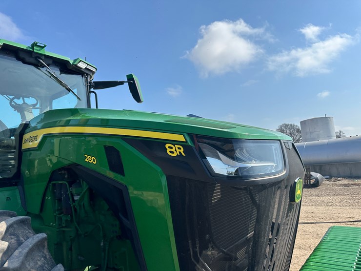 2022-john-deere-8r-280-image-37
