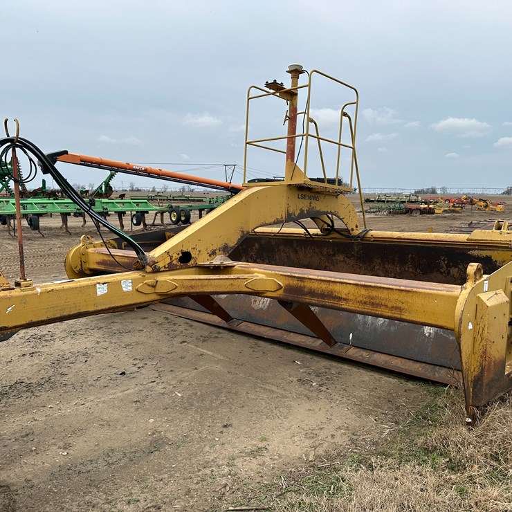 #38823 • Reynolds LSE16 Ejection Scraper