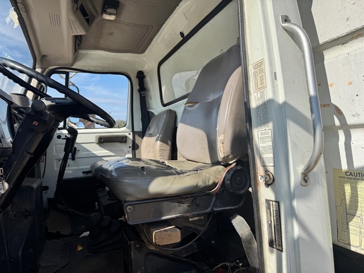 1999-international-4900-image-10