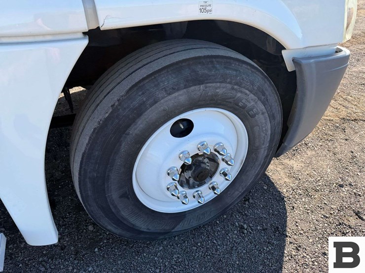 2017-freightliner-cascadia-125-image-39