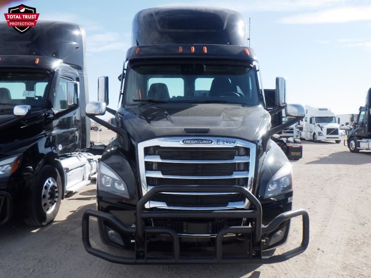 2022-freightliner-cascadia-116-image-2