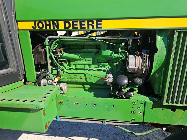 1986-john-deere-3150-image-4