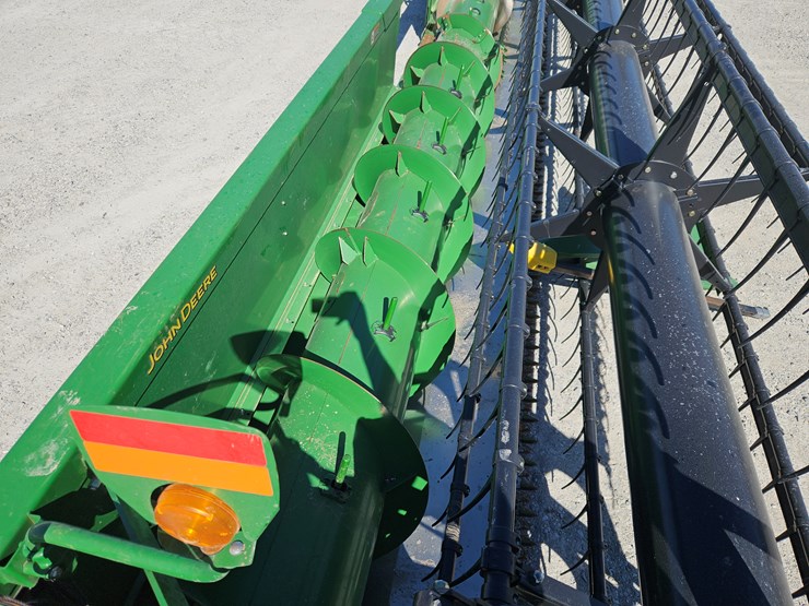 2013-john-deere-630f-image-3