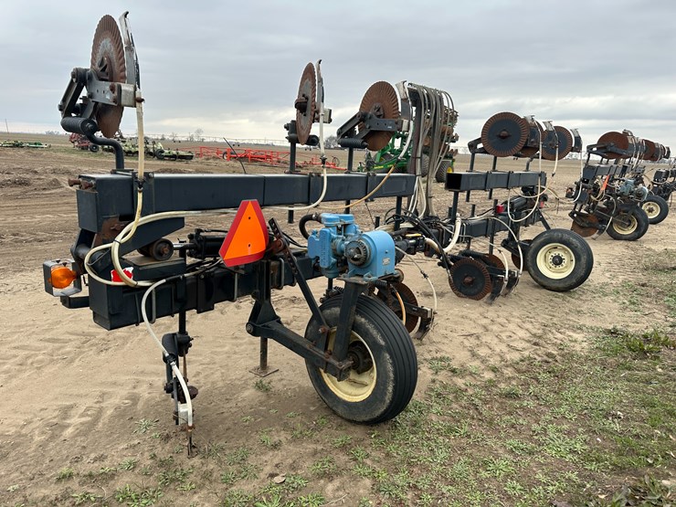 #38848-•-yetter-76"-twin-row-knife-applicator-image-4