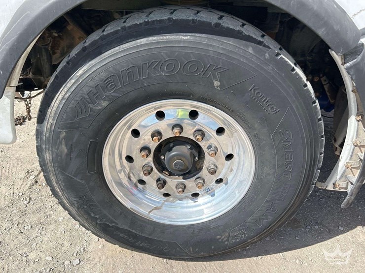 2015-kenworth-t880-image-47