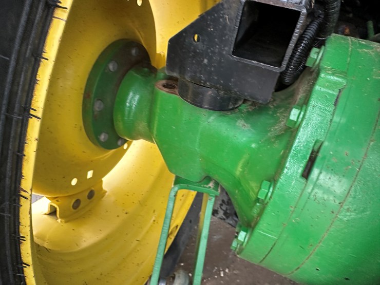 2014-john-deere-5075m-image-12